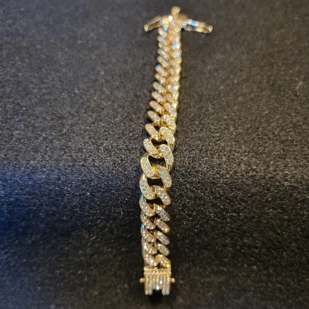 Stainless steel iced out bracelet - Picture 3 of 3